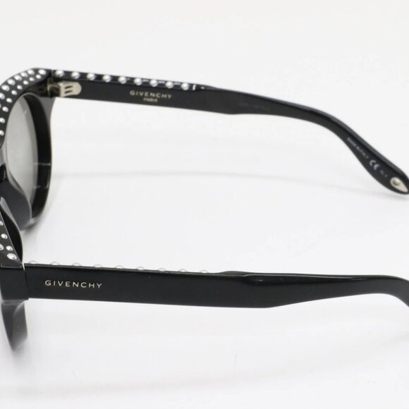 Givenchy Women's Studed Black Sunglasses GV - Picture 4 of 15